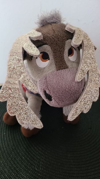 Peluche renne Sven DISNEY  La Reine des Neiges assis