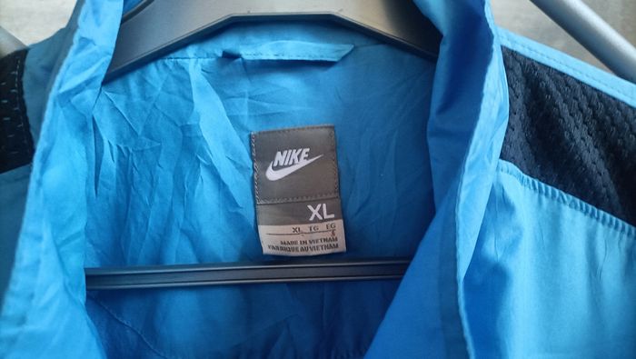 Veste Nike bleue très bon état taille XL - photo numéro 2
