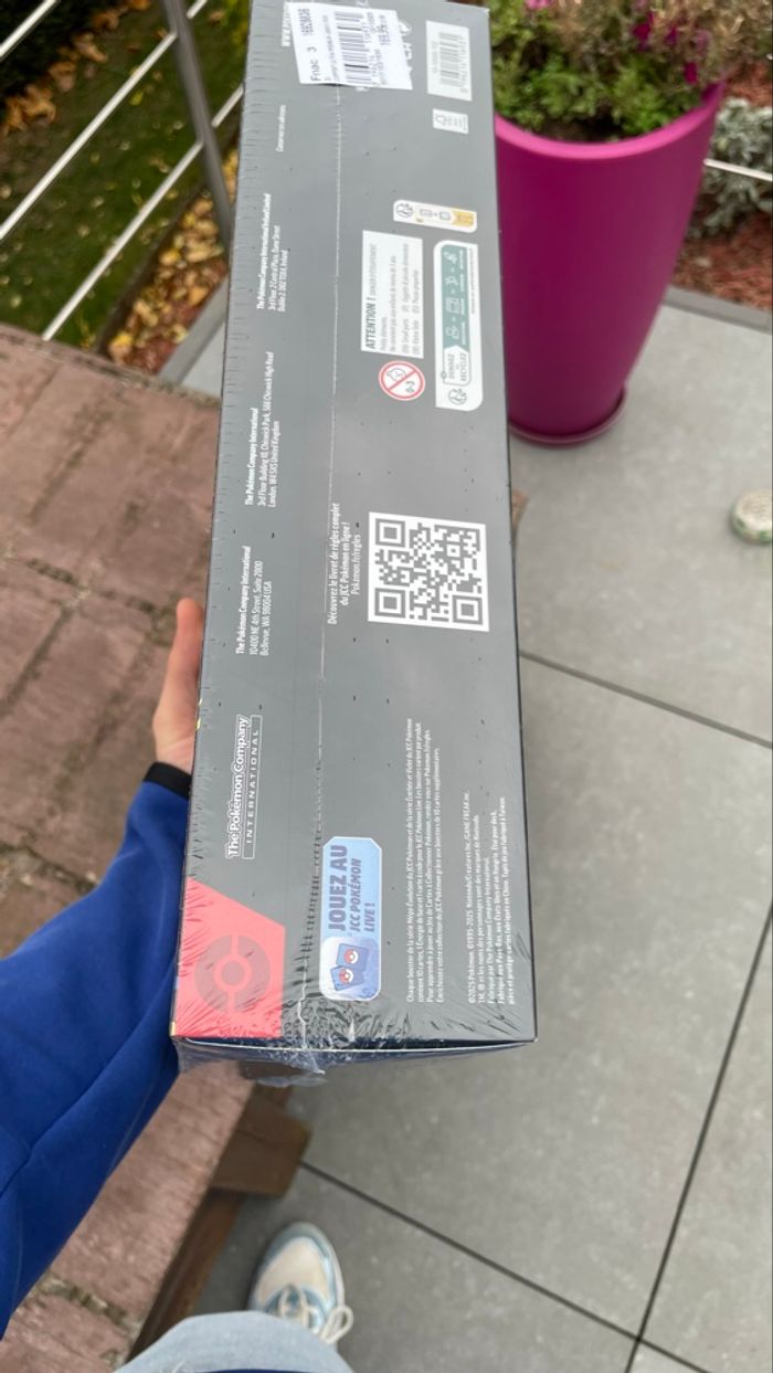 UPC dracaufeu + ETB me2 - photo numéro 5