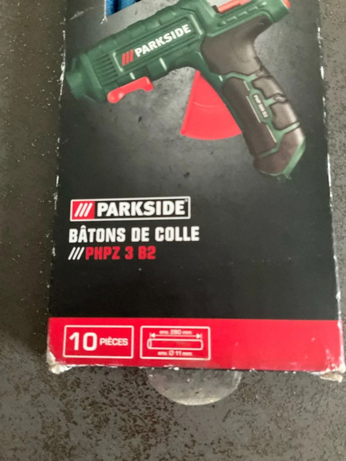Bâton de colle pailleté - photo numéro 4