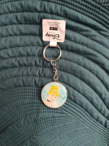 porte clé cendrillon neuf