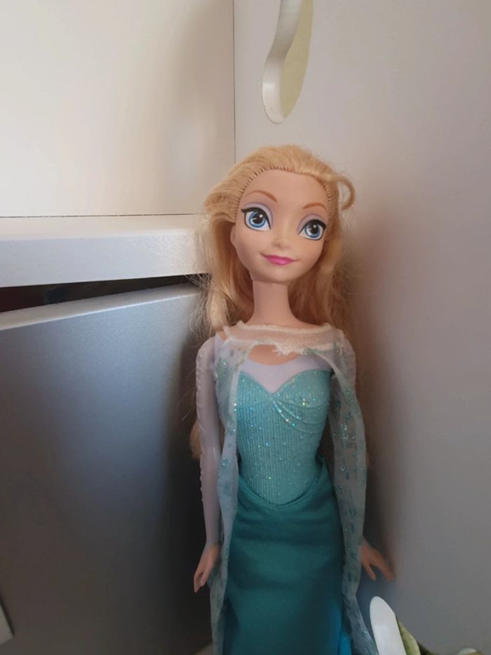 💙 Poupée Elsa Reine des Neiges 💙 - photo numéro 2