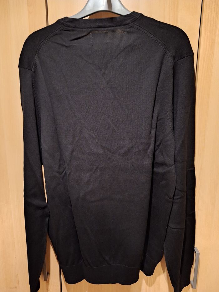 Sweat col V neuf noir C&A L - photo numéro 3