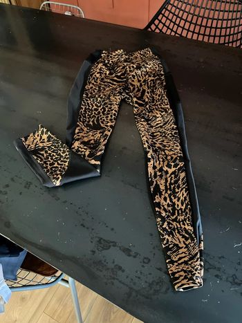 Legging motif crocodile et léopard