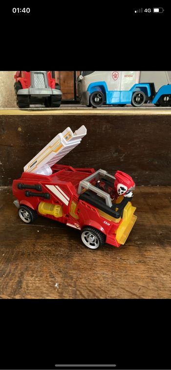 Véhicule et figurine marcus du film pat patrouille