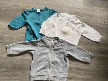 Lot 3 vestes taille 3 mois