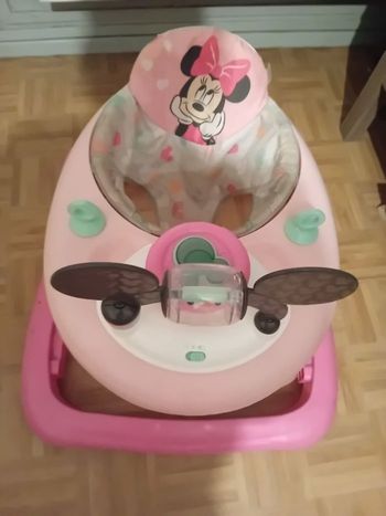 Vend trotteur mini musicale rose