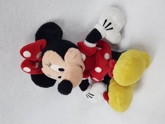 Peluche minnie disney store 20 cm - photo numéro 3