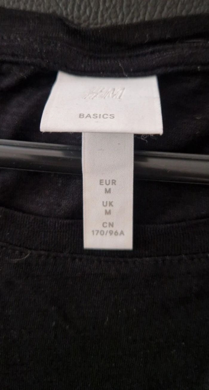 T-shirt noir H&M - photo numéro 2