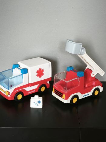 Lot Playmobil 1.2.3 - camion pompier et ambulance 