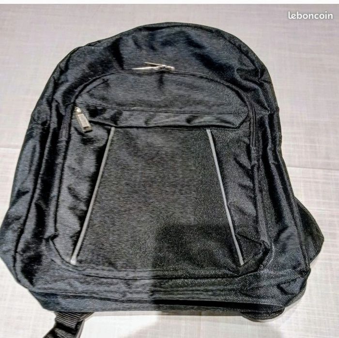 Sac à dos neuf - photo numéro 2