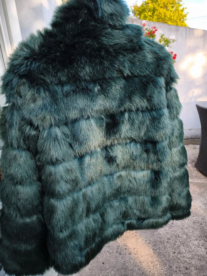 Blouson fausse fourrure NLY trend taille 36 - photo numéro 2