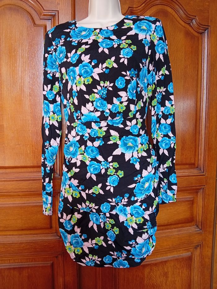 Robe mini dos nu Zara taille M