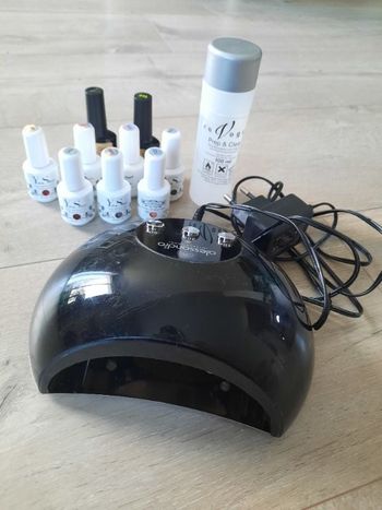 Lampe UV ongles en gel Alessandro