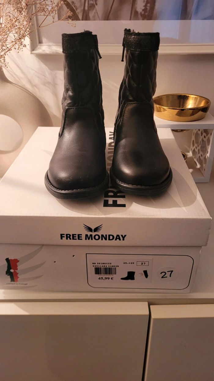 Bottes neuves cuir taille 27 - photo numéro 10