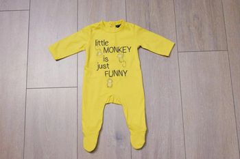 Pyjama été jaune. Garçon 1 mois. Marque Kiabi