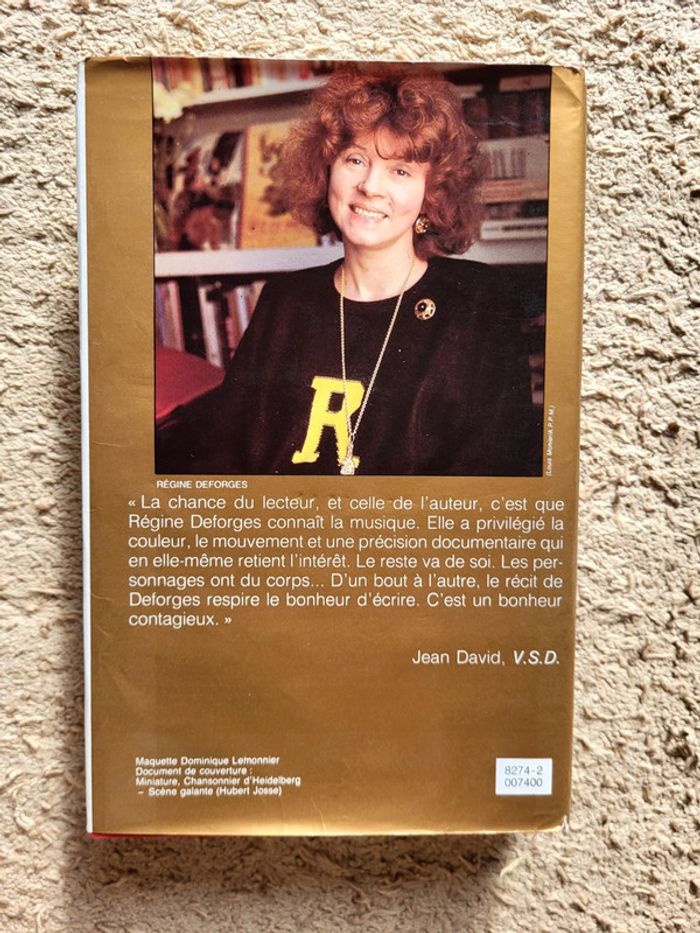 Livre Sous le ciel de Novgorod de Régine Deforges - photo numéro 2