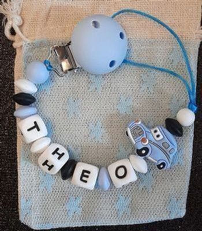 Attache tétine personnalisé avec pochette cadeau