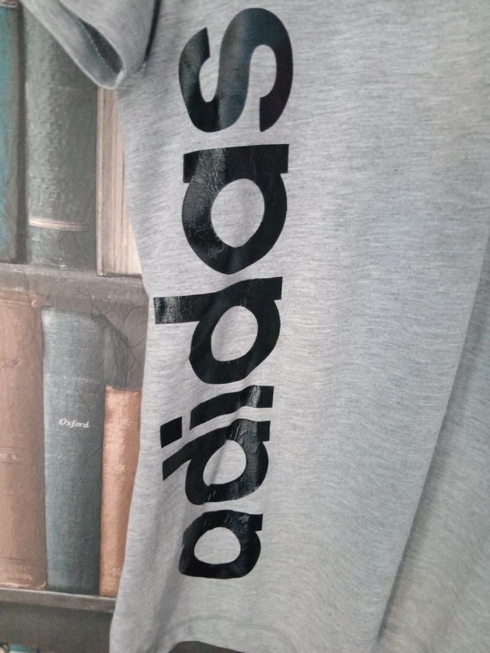Tee shirt Adidas taille 36 - photo numéro 2