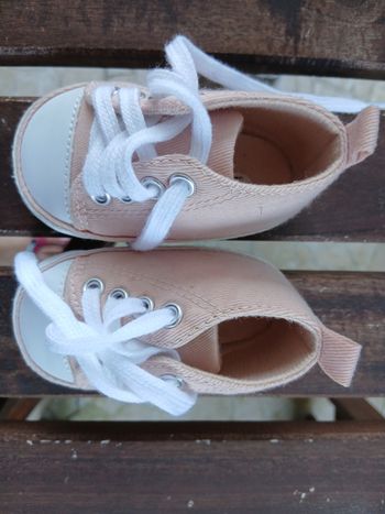 chaussure en toile 3-6 mois
