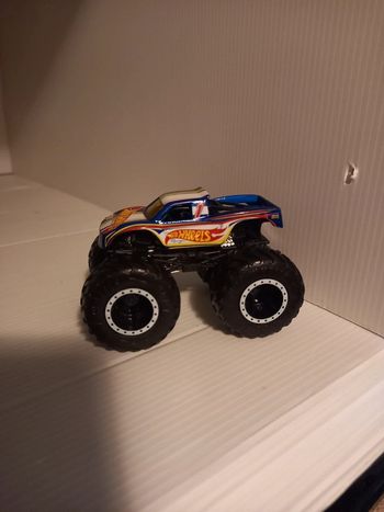 Hotwheel monster truck 1