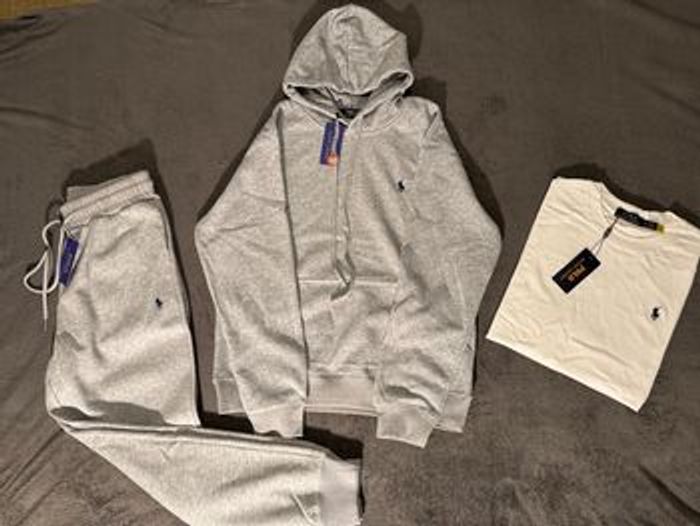 Ensemble RL + teeshirt