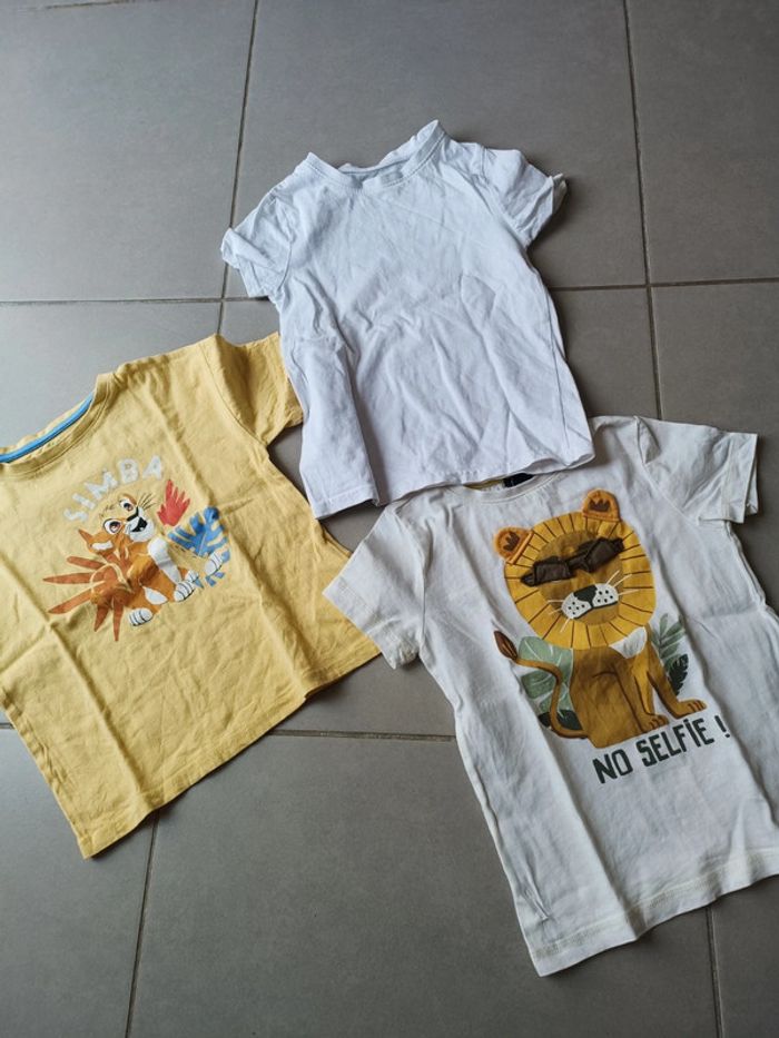 Tee-shirt taille 5 ans