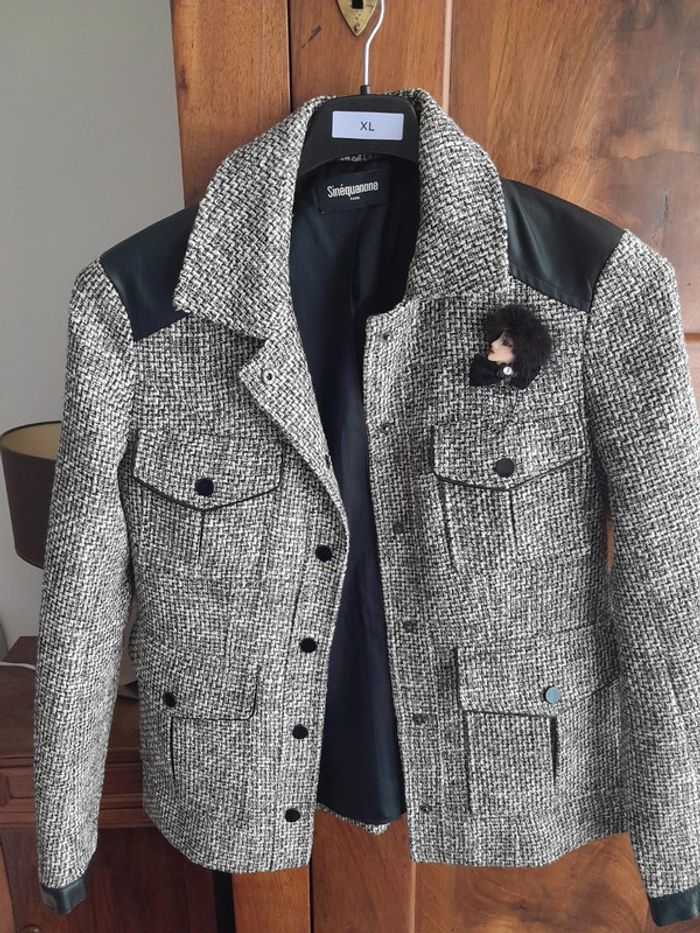 Veste sinequanone