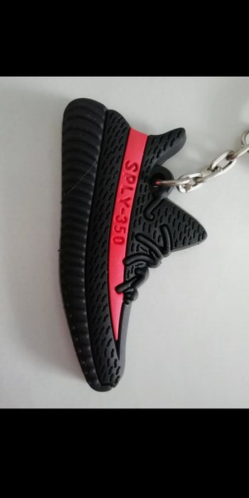 Porte-clé forme Basket 🌸