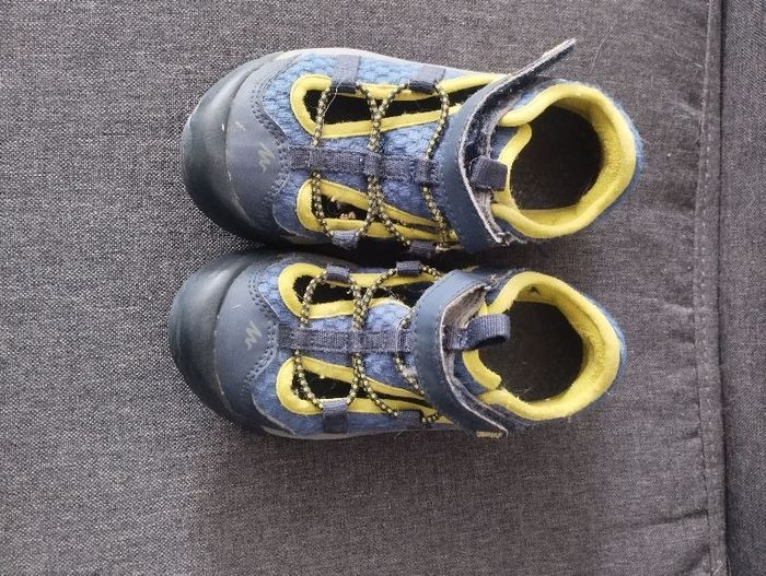 Chaussures ouvertes 27/28
