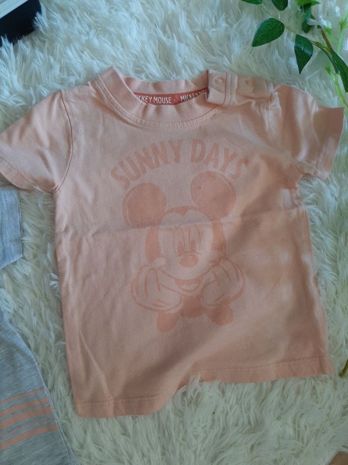 Lot de 2 tee-shirts Mickey - photo numéro 4