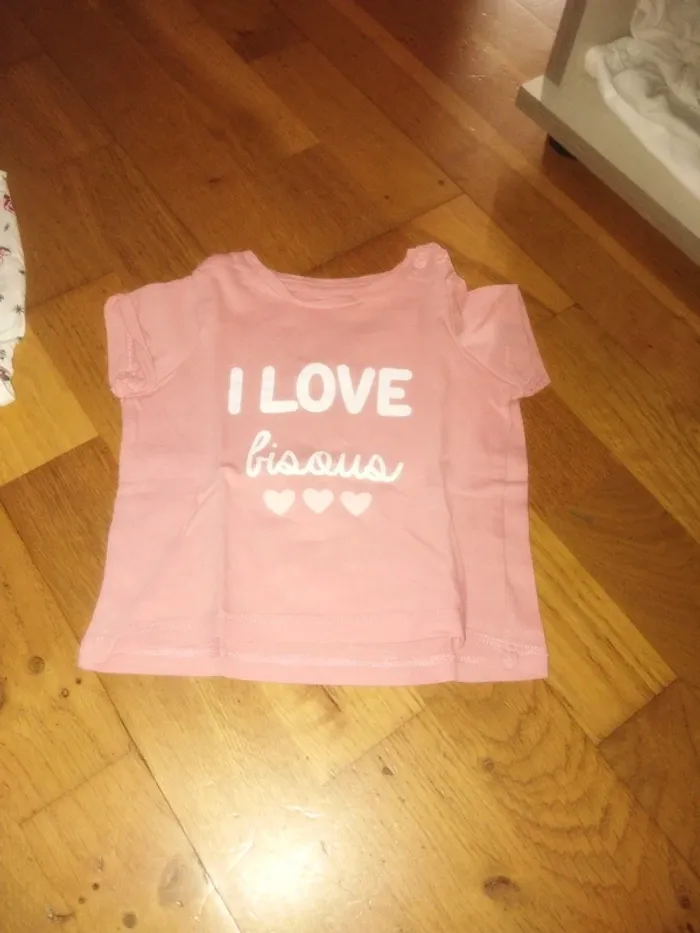 Tee shirt