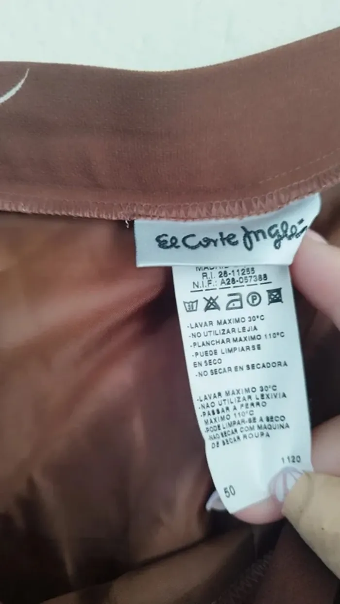 Jupe à fleurs - El corte Ingles - taille 44 - photo numéro 4