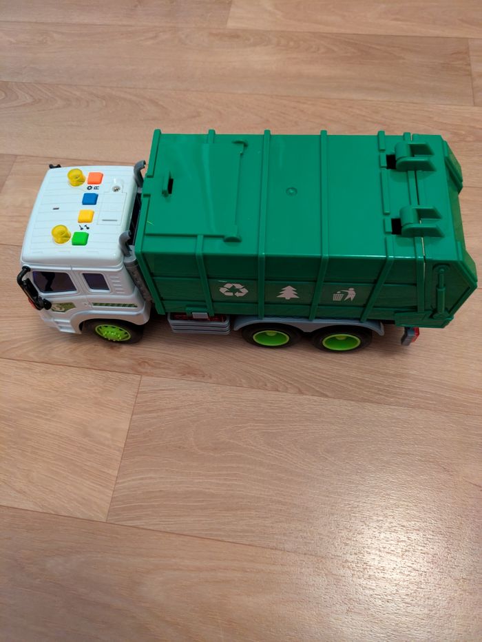 Camion benne son et lumiere - photo numéro 2