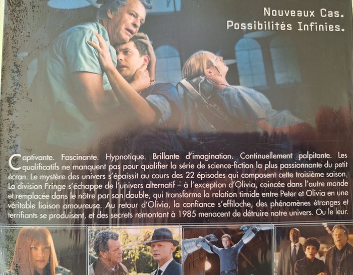 Fringe - L'intégrale de la saison 3 - DVD - photo numéro 3