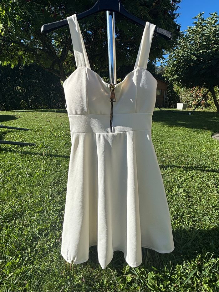 Robe  blanche taille 37