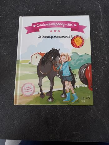 Livre état neuf aventures au poney-club, un tournage mouvementé