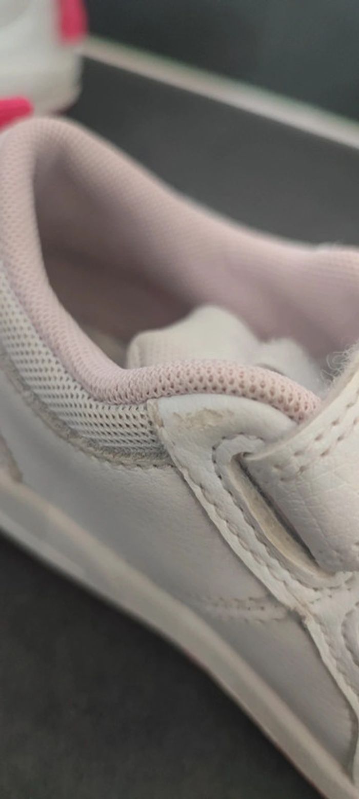 Paire de baskets nike taille 26 - photo numéro 4