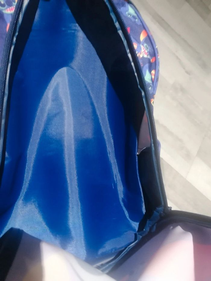 Sac  dos et roulettes Stitch 🎒 - photo numéro 20