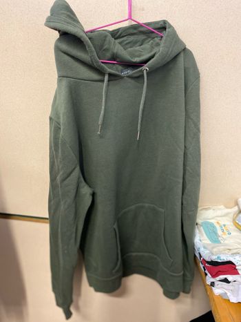 Pull à capuche kaki