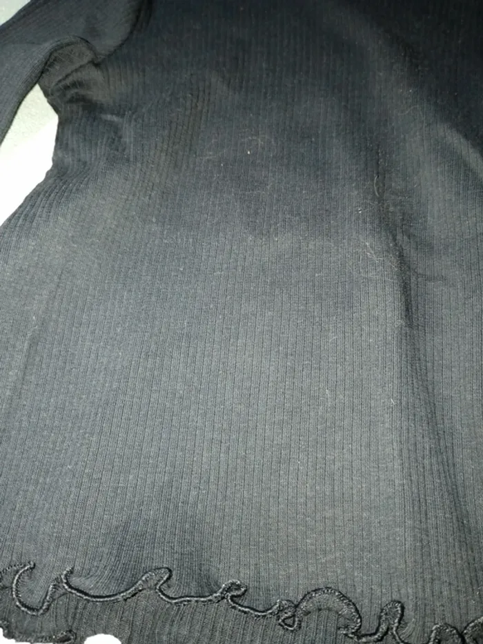 T-shirt col montant neuf 3 ans - photo numéro 2