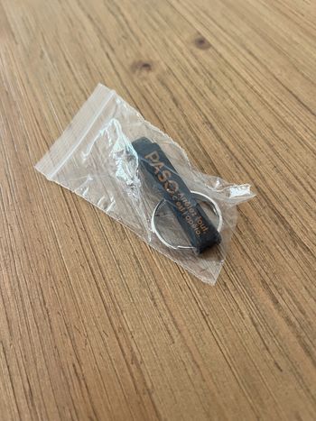 Mini décapsuleur porte-clés