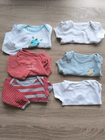 Lot 6 bodies 9 mois