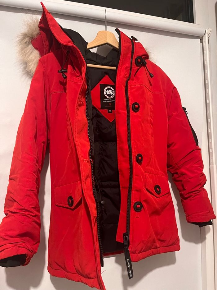 Manteau rouge Canada gosse