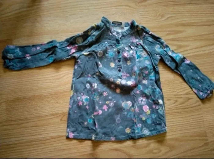 Lot de 2 blouses. Manches 3/4.
Fille. Taille 3 ans - photo numéro 5