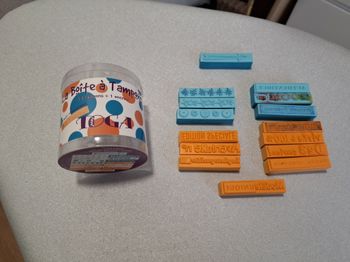 Boîte à tampons Toga x 16 "mots indispensables" scrapbooking/carterie comme neufs