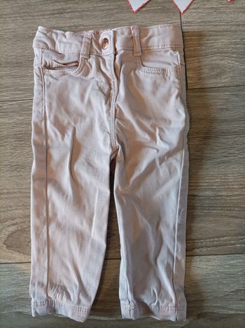 Jean rose pâle 9 mois