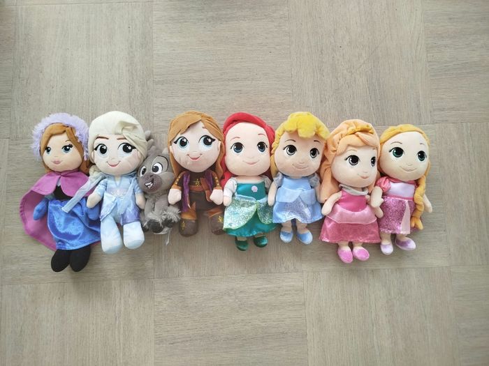 Peluches des princesses Disney