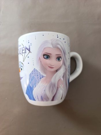 Joli mug la reine des neiges TBE