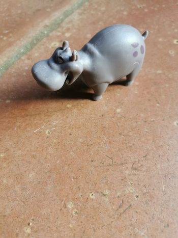 Figurine hippopotame en résine
